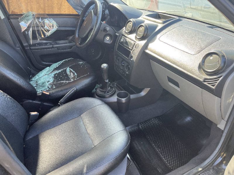 AUTOMOVEL FORD/FIESTA SEDAN FLEX Ano: 2008/2008
