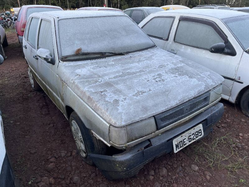 Veículo Fiat UNO MILLE FIRE SUCATA FIAT/UNO MILLE FIRE 2003/2004 2004 em leilão
