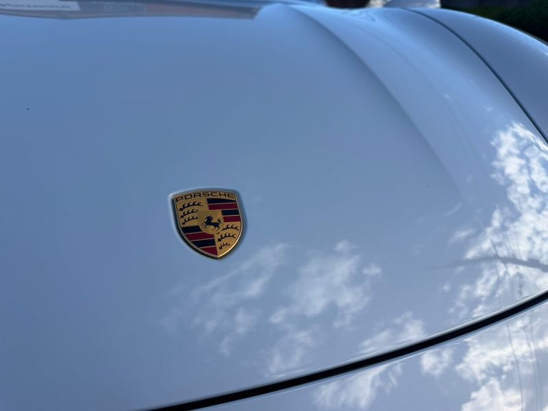 Porsche Taycan 4S- 2023 — foto 17 de 25