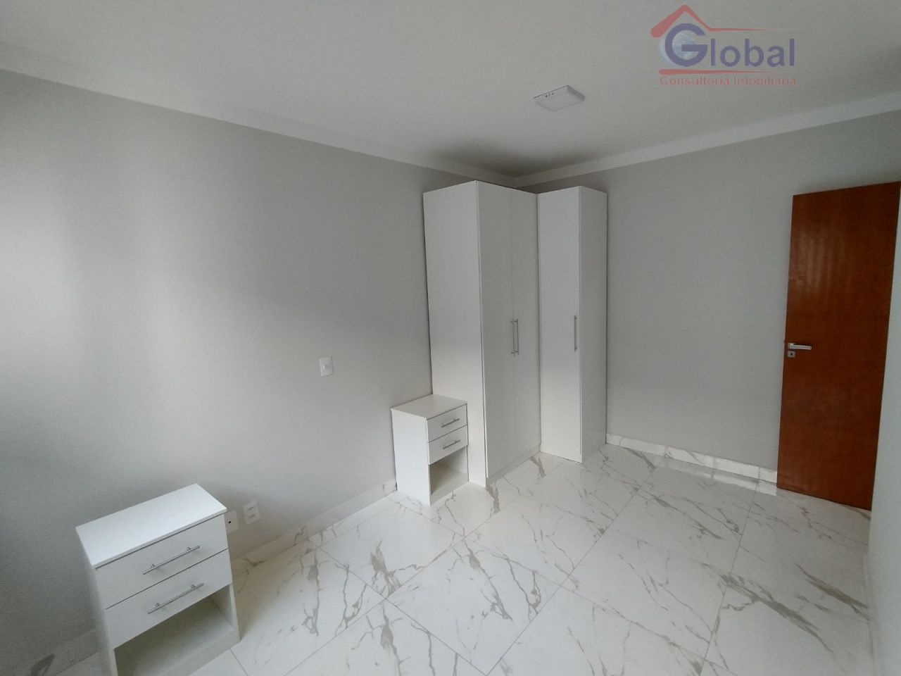 Apto Sem Condominio para Locação - CENTRO
