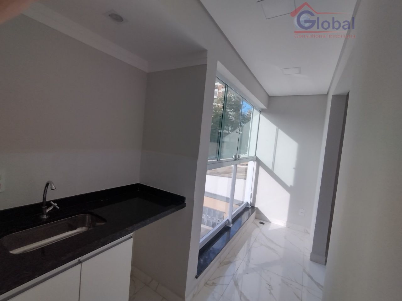Apto Sem Condominio para Locação - CENTRO
