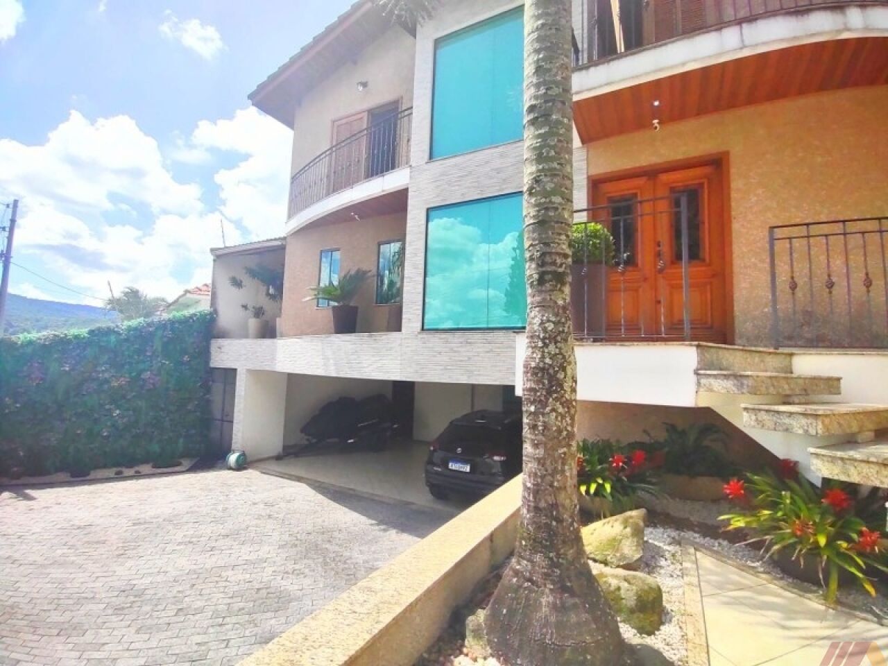 Casa Assobradada para Venda - Jardim Virginia Bianca