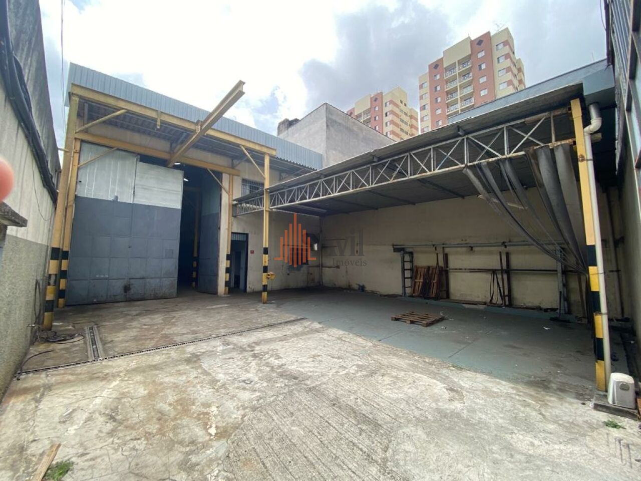 Galpões Comerciais, Industrial para Venda - Chácara Califórnia