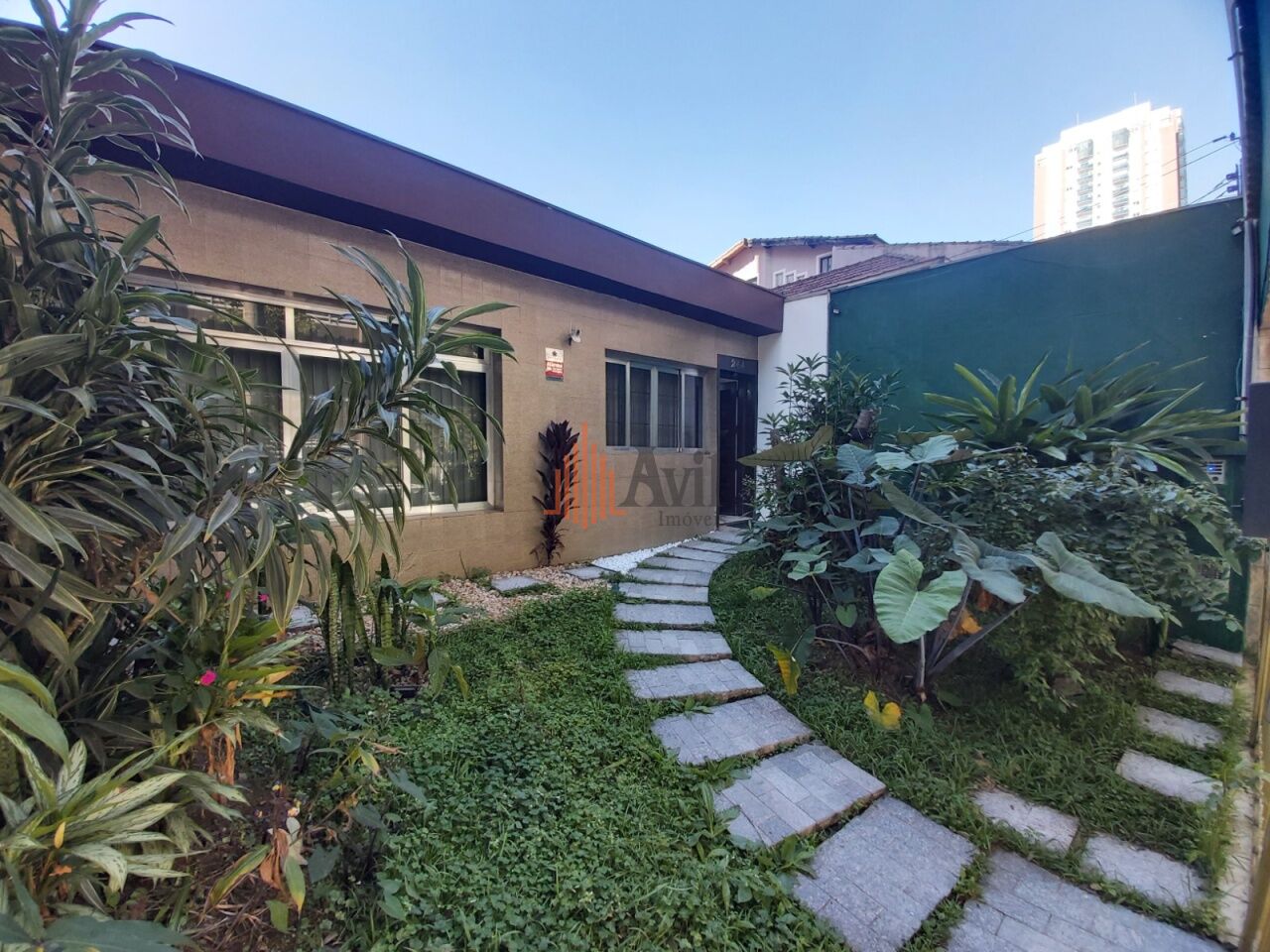 Casa-Comercial para Locação - Jardim Anália Franco
