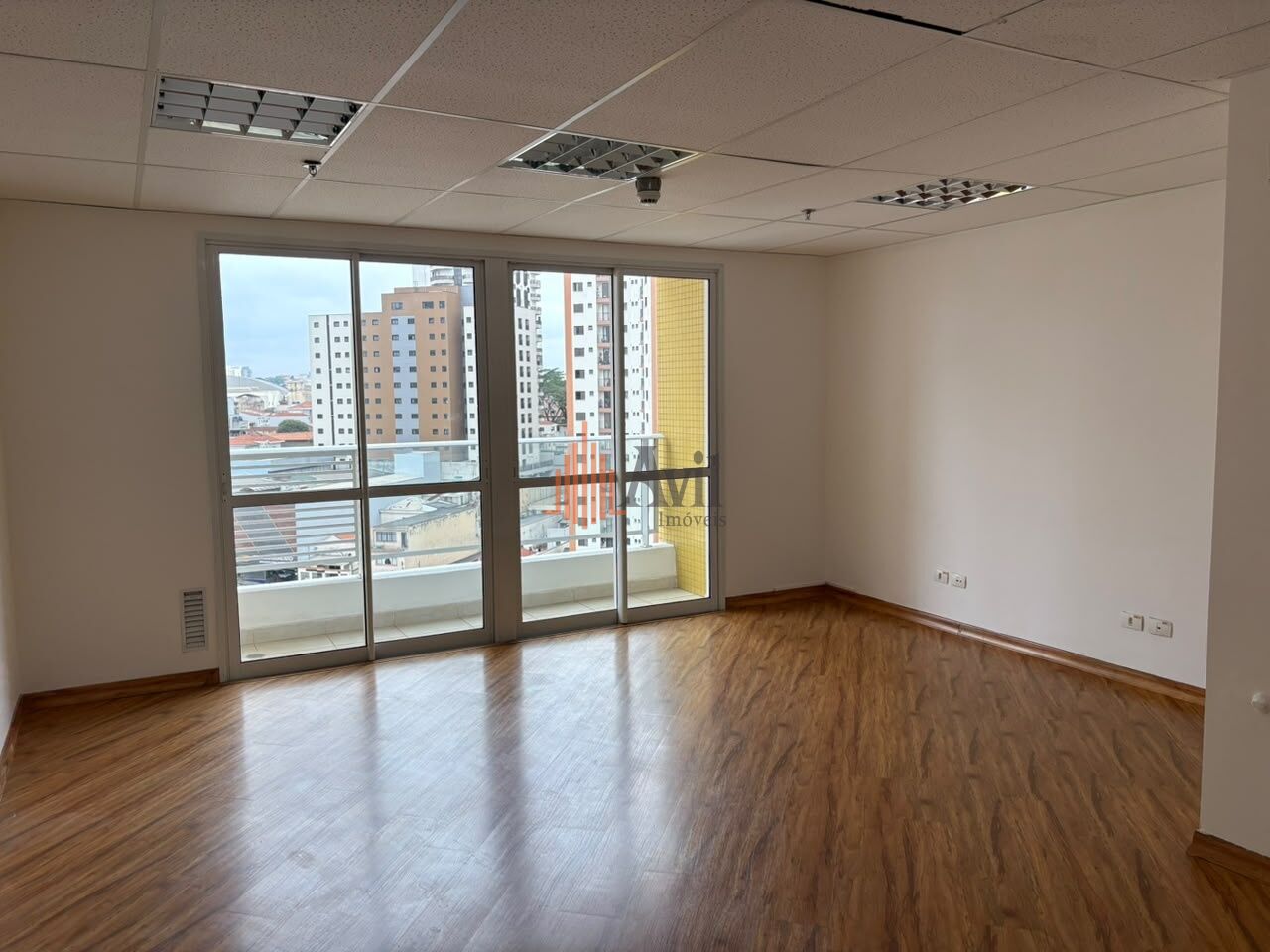 Sala Comercial para Locação - Jardim Anália Franco