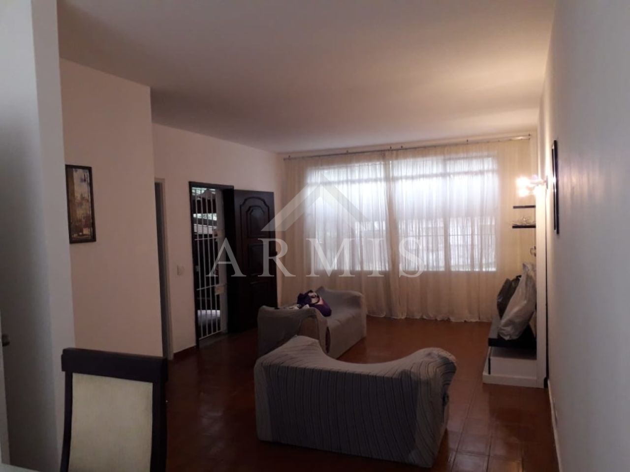 CASA COM 200 M² NO CAMPO BELO