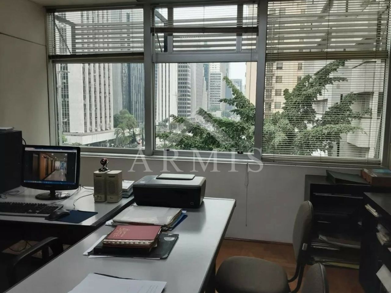 Conjunto Comercial a venda REFORMADO - Av. Paulista - Próximo ao metrô Brigadeiro