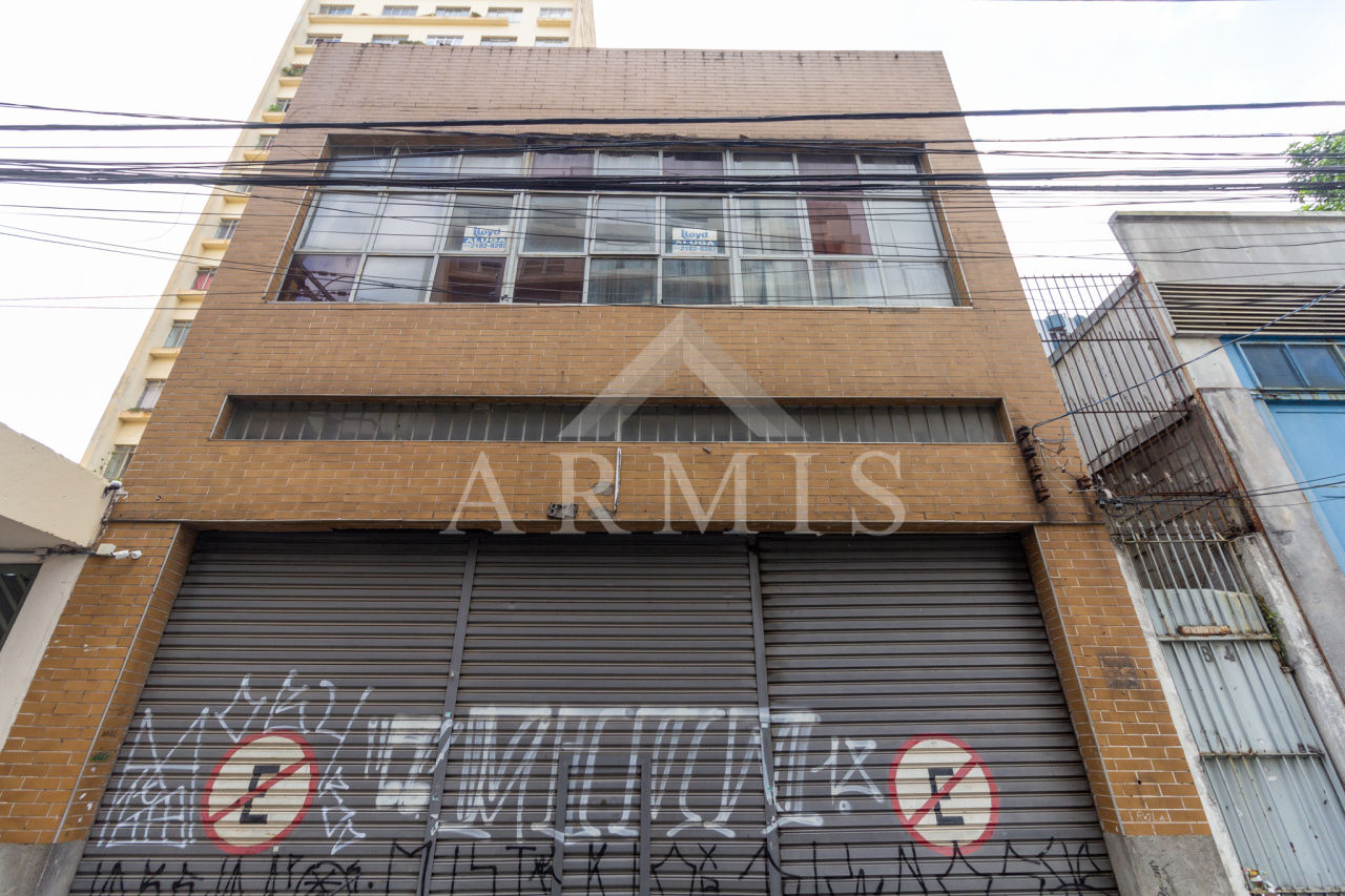 Galpão de 1250 m² - com elevador de carga