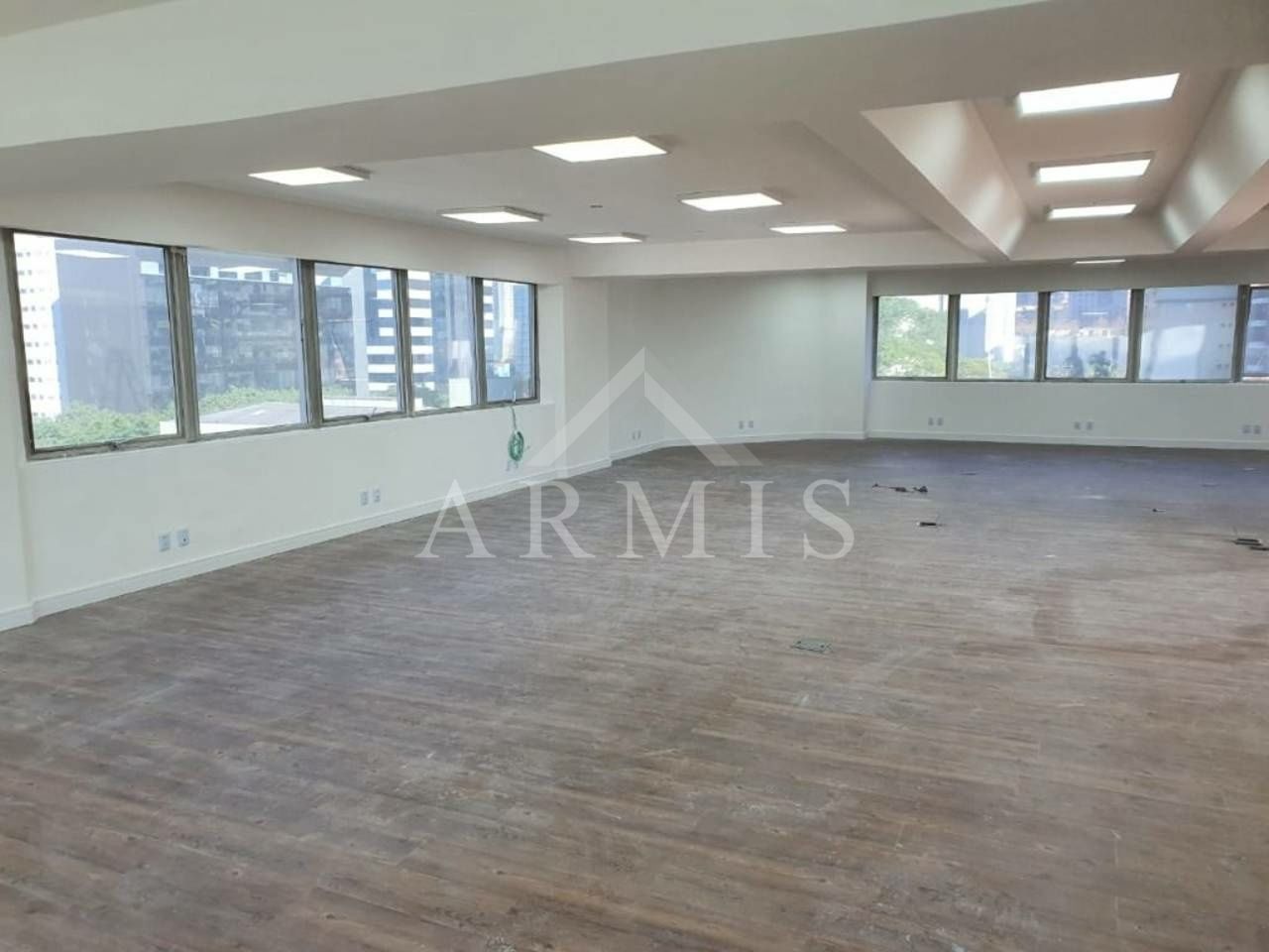 Próximo à Estação Berrini - Excelente Conjunto Comercial 