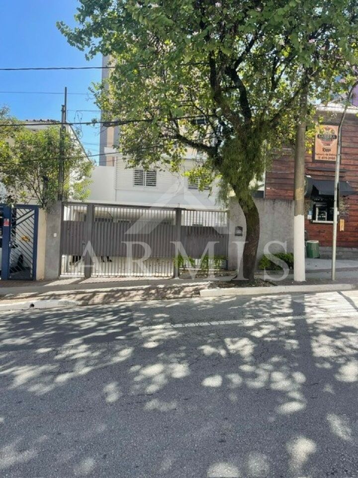 Sobrado comercial de 320m² disponível para locação próximo ao Metrô Santa Cruz