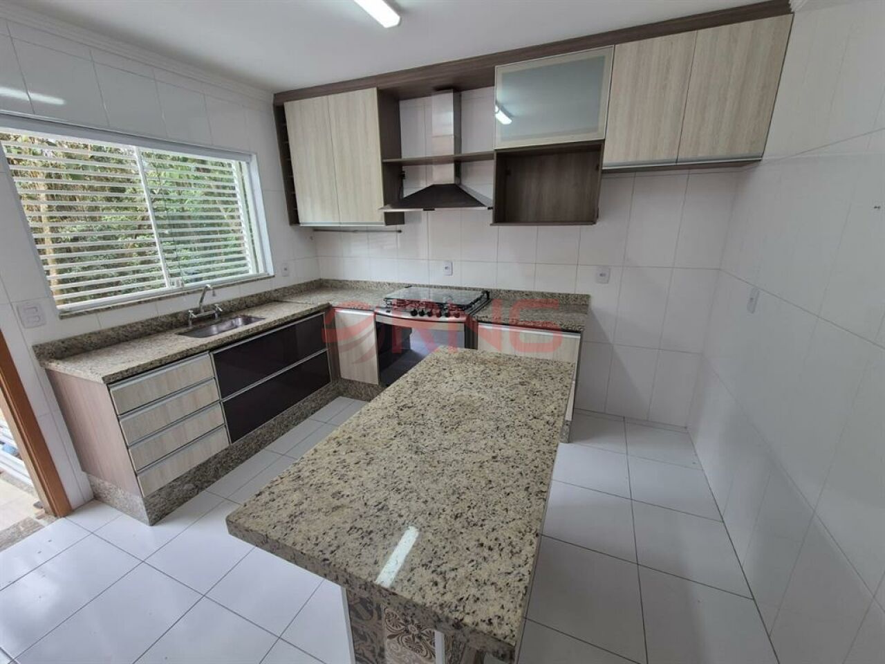 Sobrado para Venda - Vila Pedra Branca