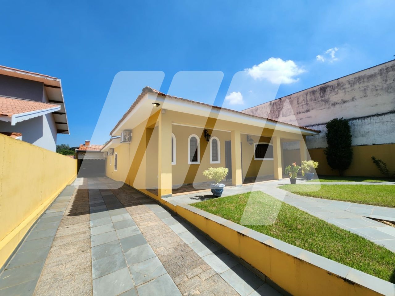 Casa Térrea para Venda - Colina de São Pedro