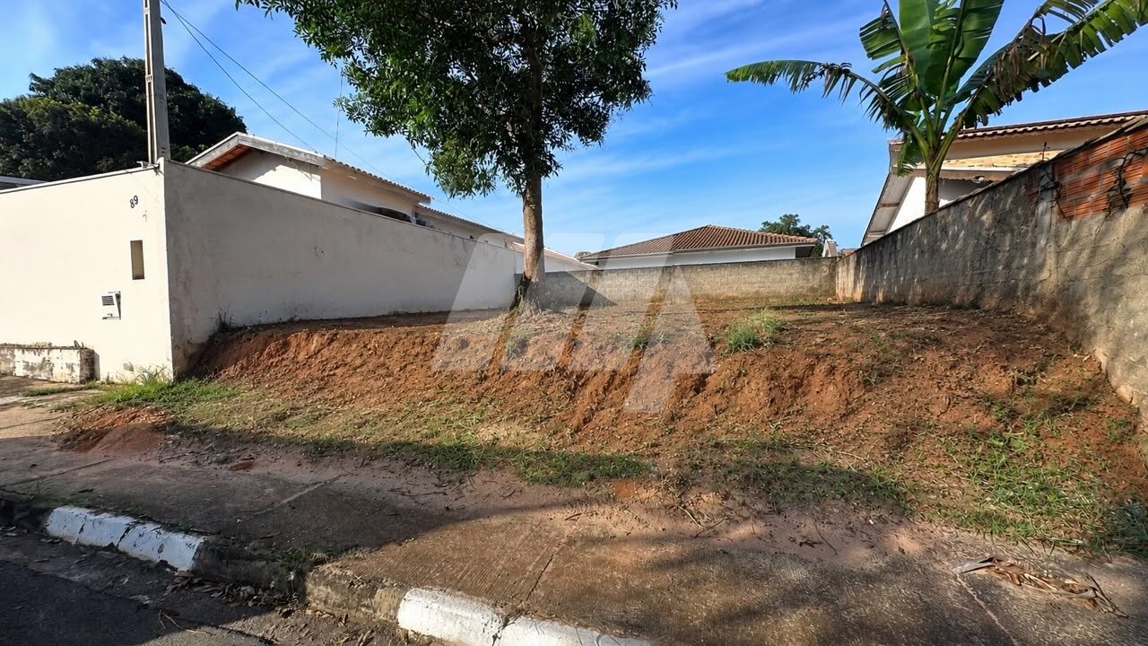 Terreno para Venda - Jardim Holliday