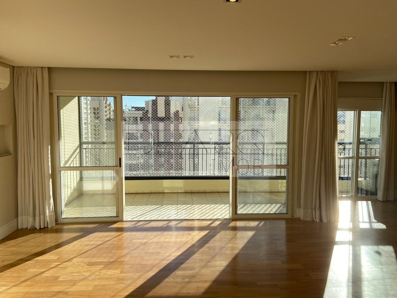 Apartamento para Venda - Moema
