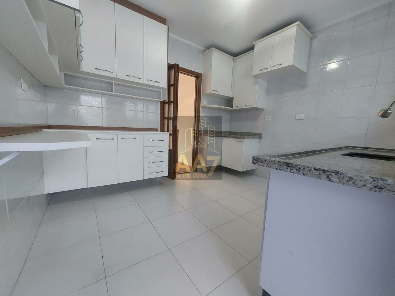 Condomínio para Venda - Vila Gomes