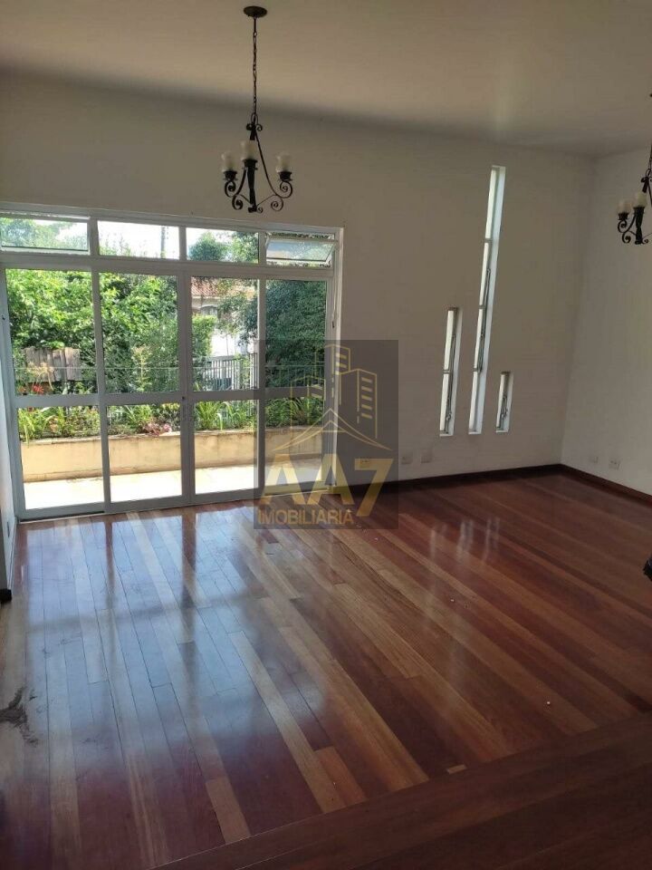 Sobrado para Venda - Instituto de Previdência