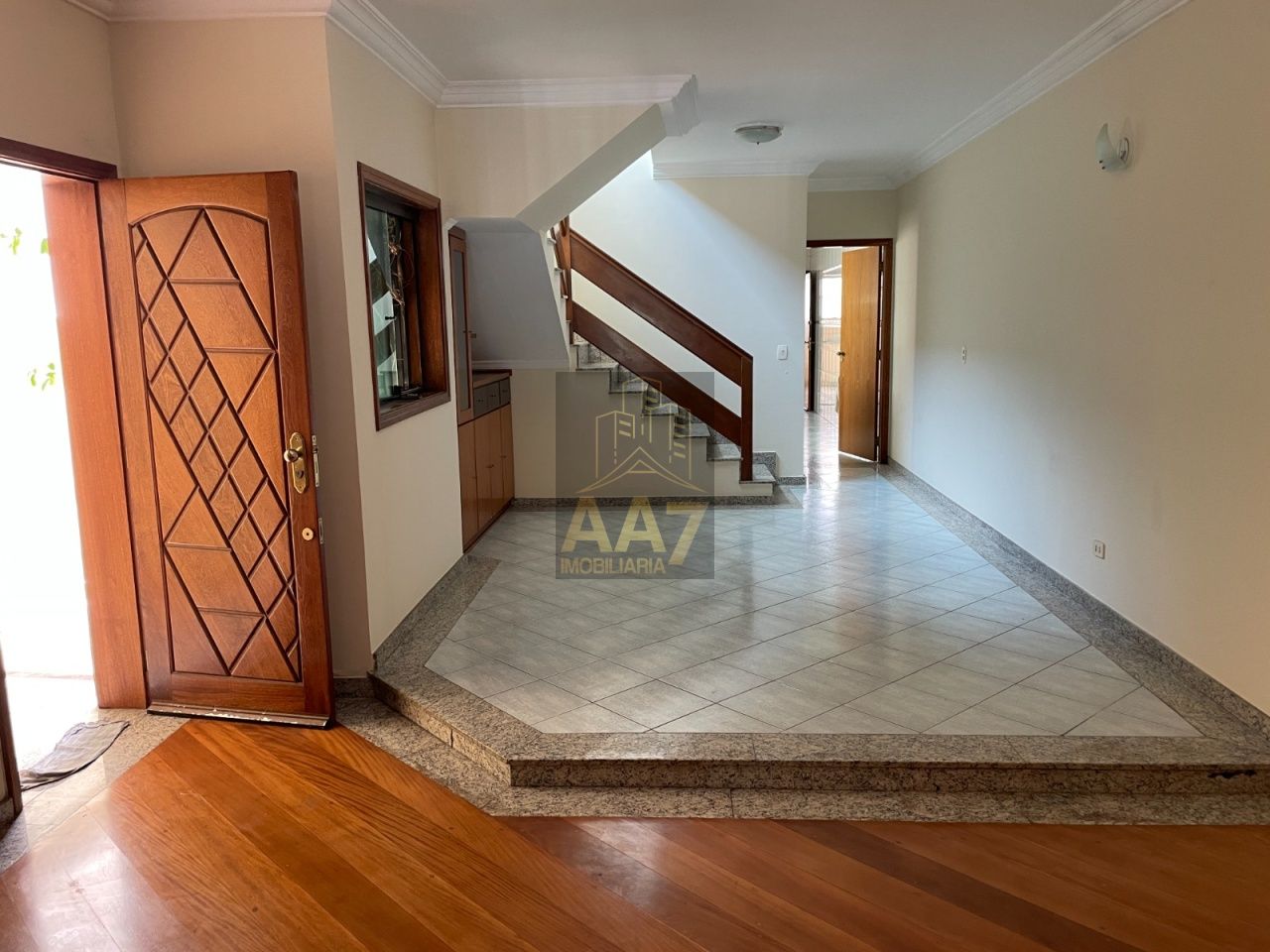 Sobrado para Venda - Jardim Peri Peri