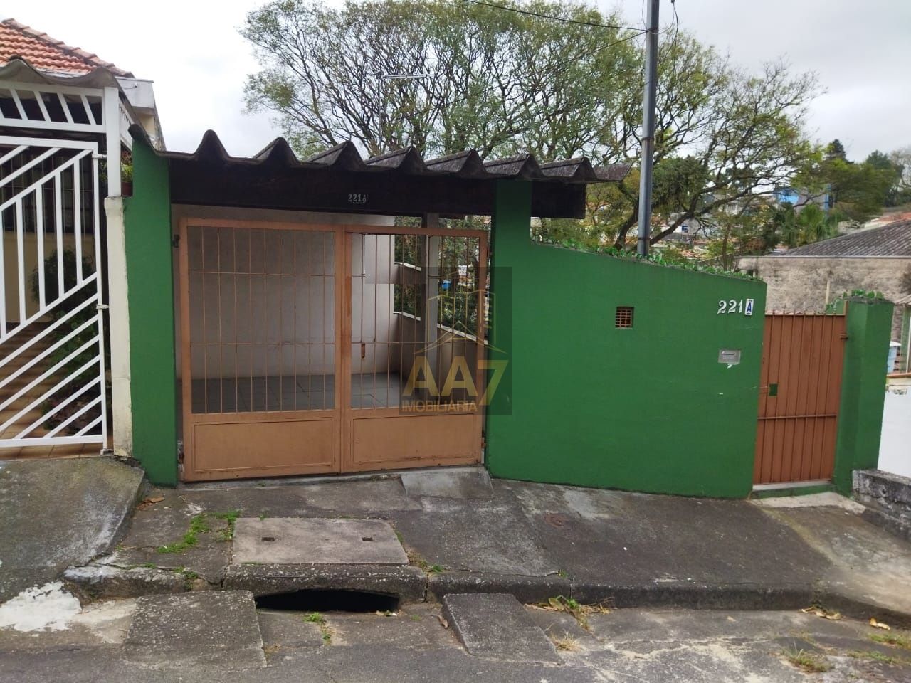 Casa Assobradada para Venda - Vila Universitária
