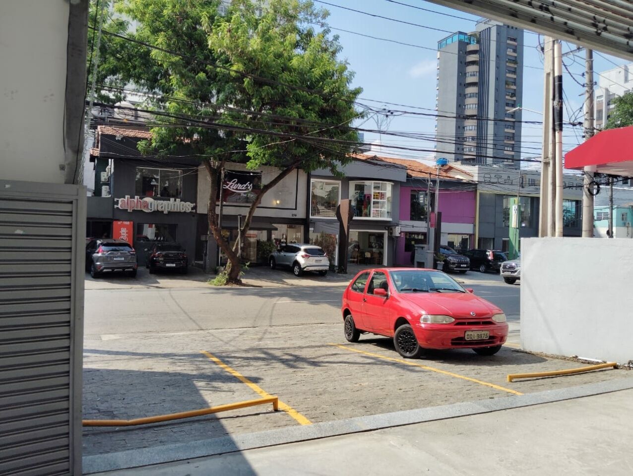 Prédio em Indianópolis