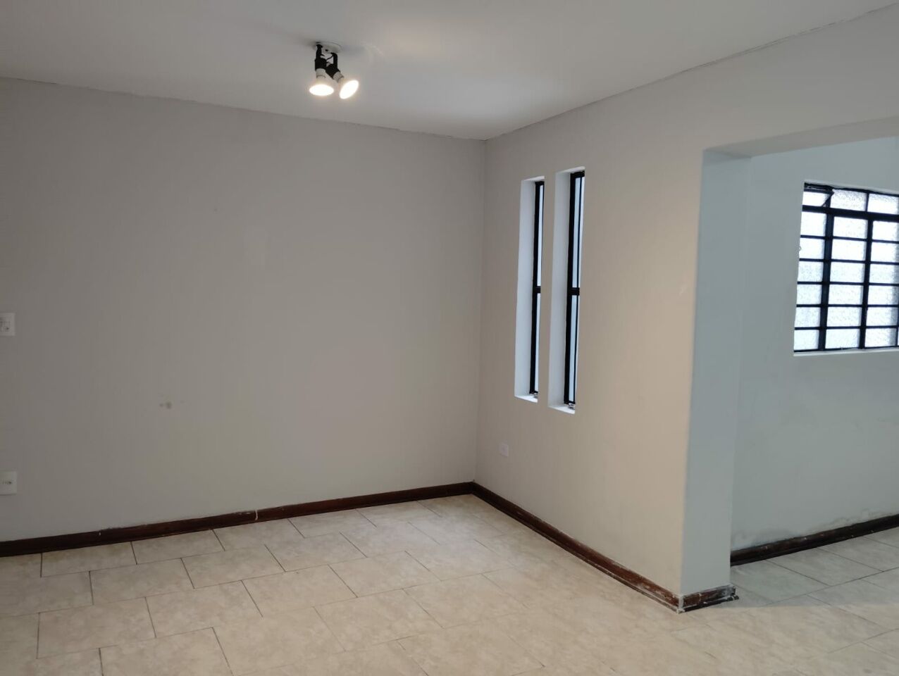 Foto 6 — Casa Assobradada em Vila Guarani Z Sul