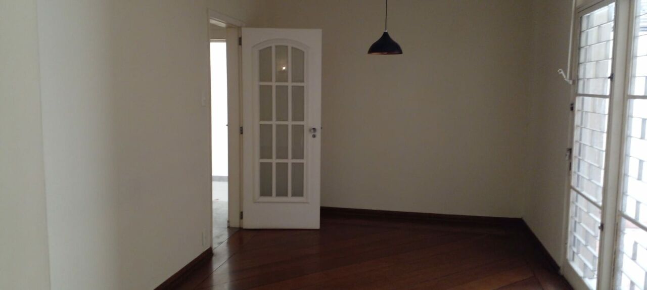 Foto 6 — Casa Assobradada em Saúde