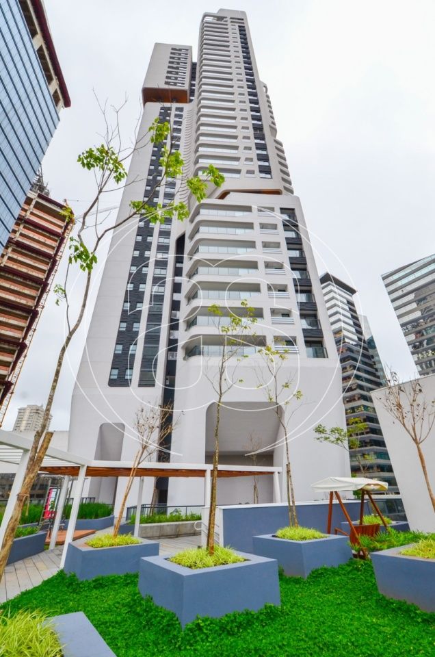APARTAMENTO COM 4 SUÍTES E 4 VAGAS NO ALTO DA BOA VISTA