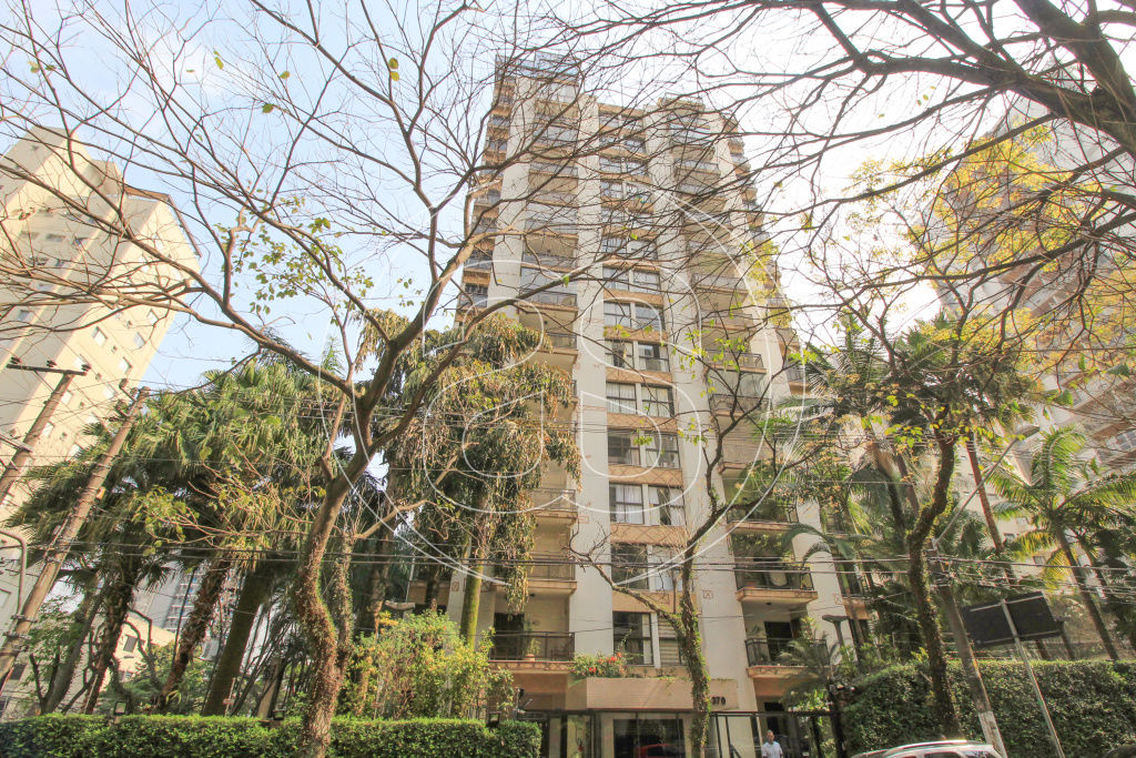 Apartamento de 125 m² com 3 dormitórios (1 suíte), e lazer completo em Moema