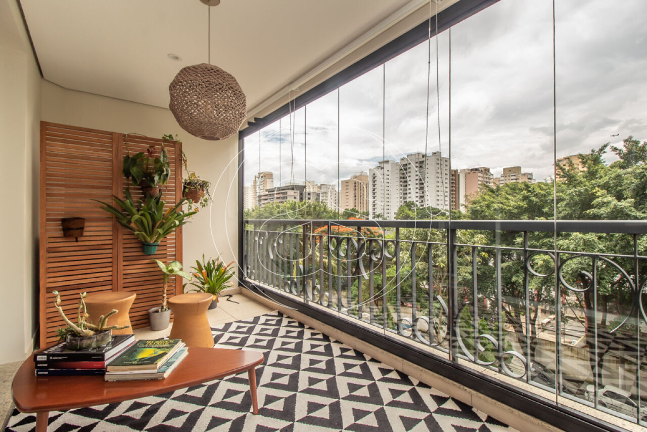 Apartamento à venda no Brooklin - 173m², 3 suítes e 3 vagas