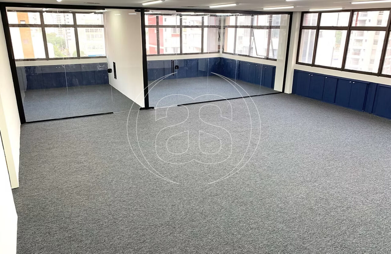 CONJUNTO COMERCIAL NA REGIÃO DO BROOKLIN