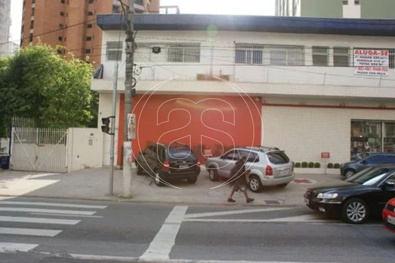 PREDIO COMERCIAL EM AVENIDA SANTO AMARO