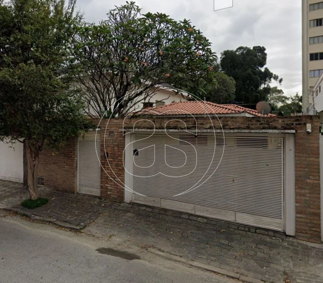 CASA PARA VENDA COM GARAGEM ESPAÇOSA NO BROOKLIN 10X38,5