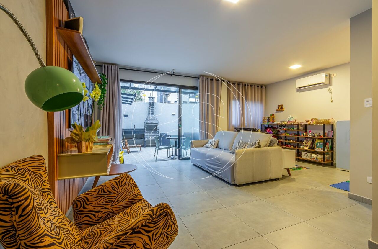 CASA EM SANTO AMARO