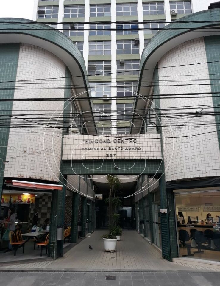 Conjunto comercial na região de Santo Amaro, com 30m², 1 sala e 1 banheiro!