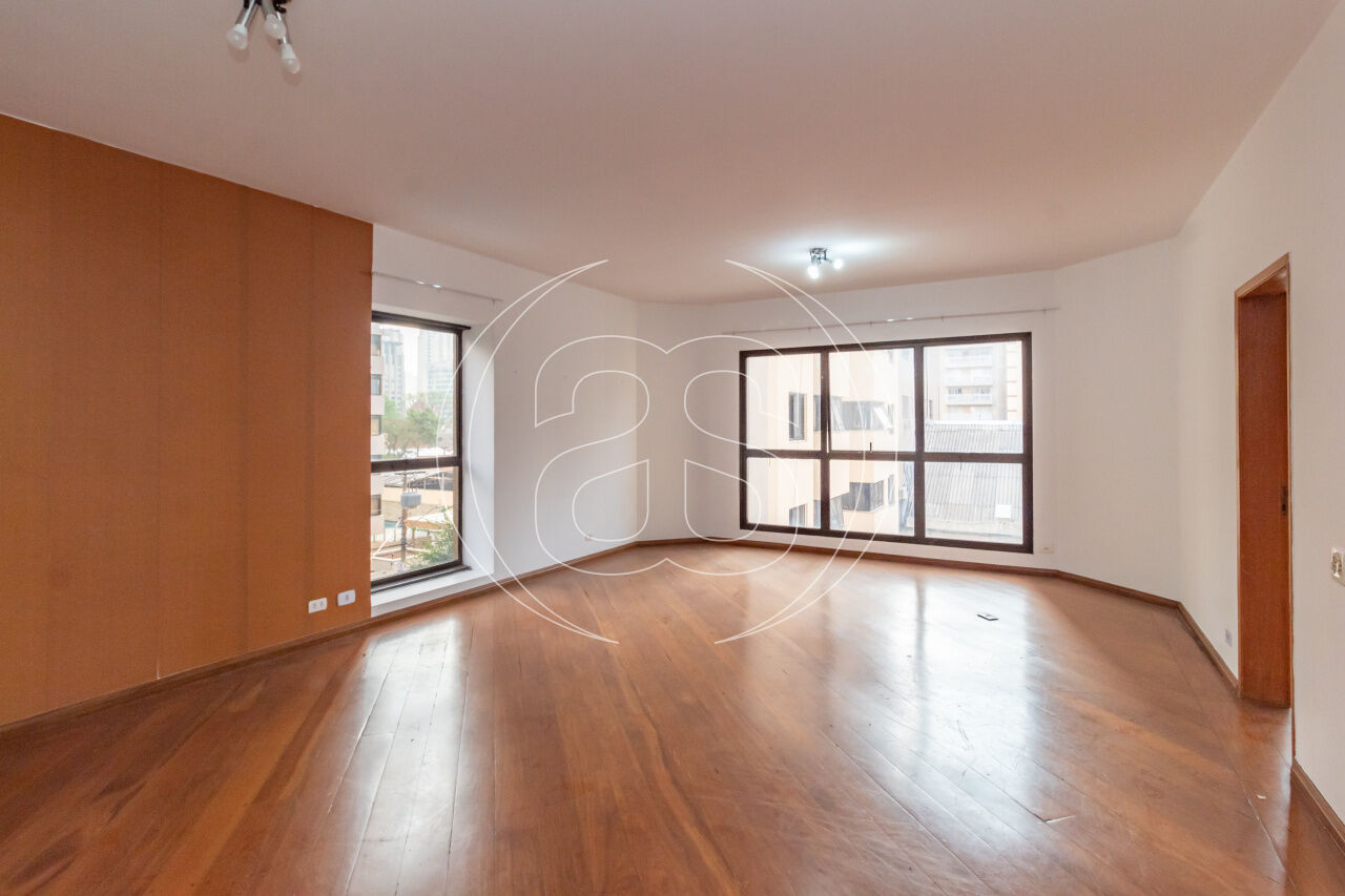 Apartamento à Venda em Moema, 237m², 4 Dorms sendo 3 Suítes e 3 Vagas