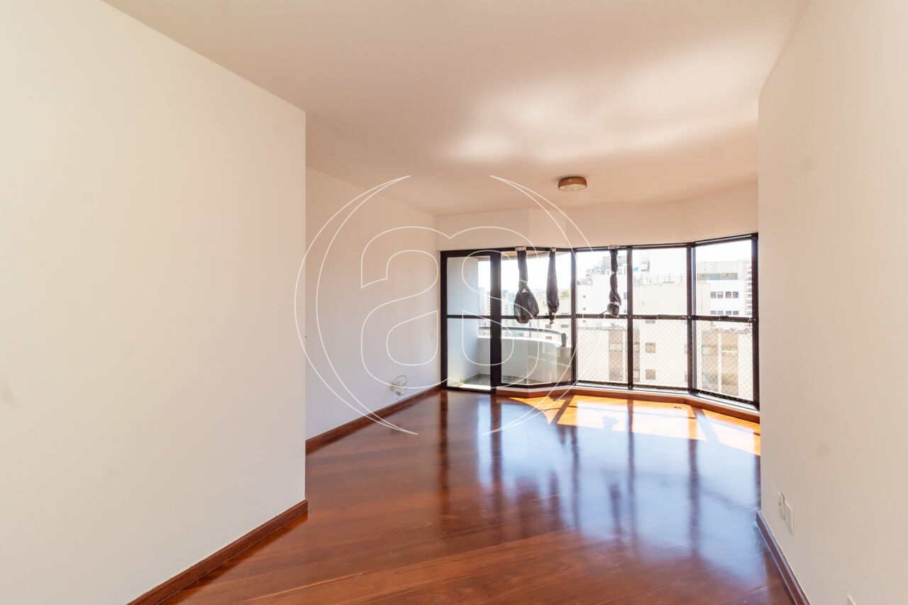 APARTAMENTO RESIDENCIAL NA REGIÃO DE MOEMA