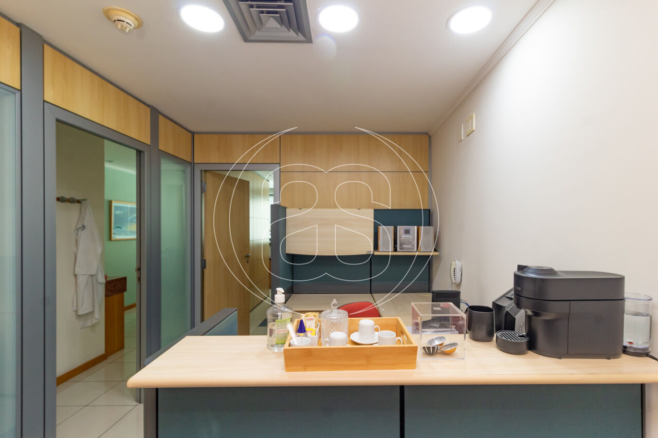 CONJUNTO COMERCIAL EM MOEMA