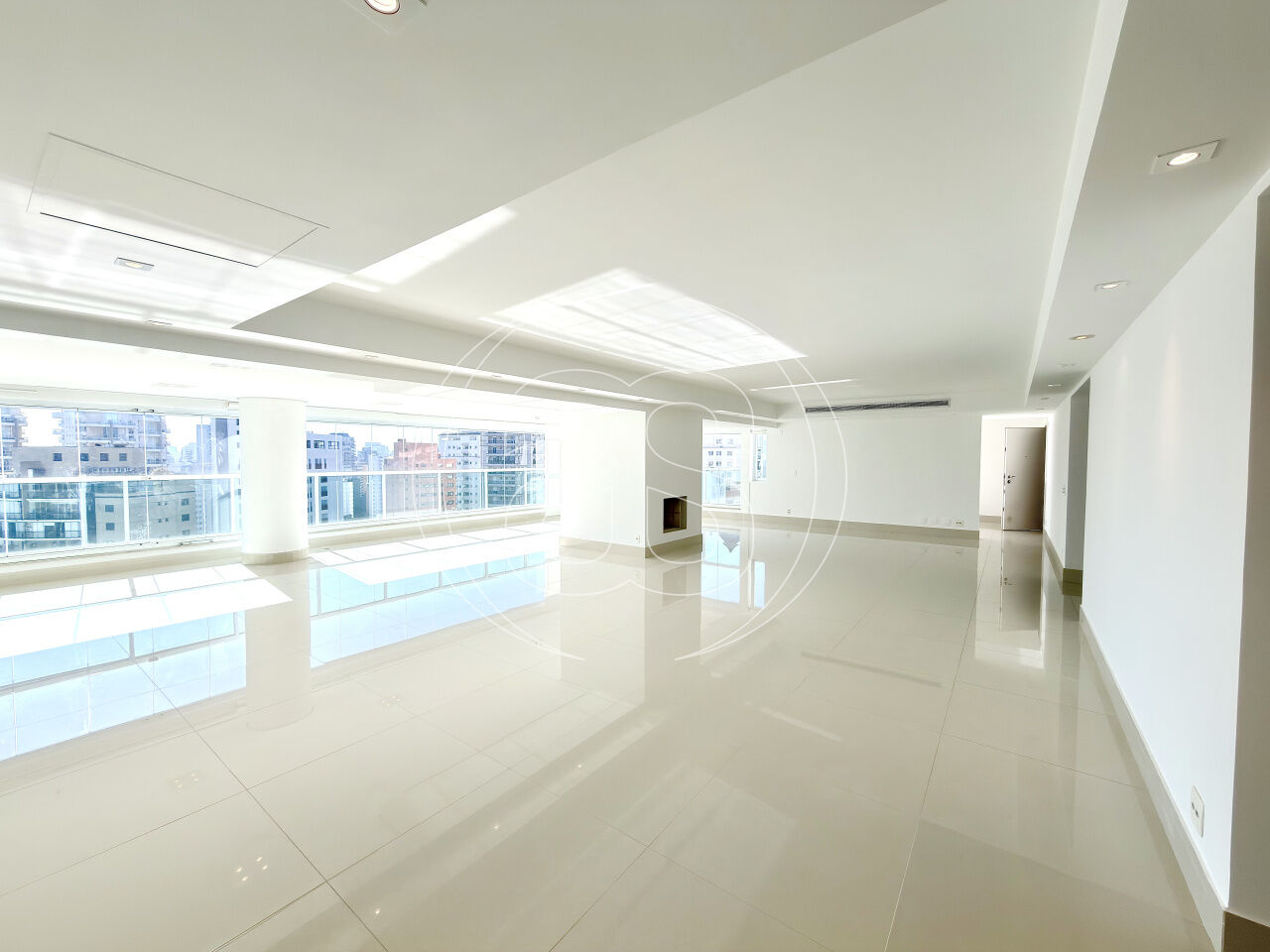 APARTAMENTO PARA VENDA E LOCAÇÃO MOEMA 335 M² 4 SUITES