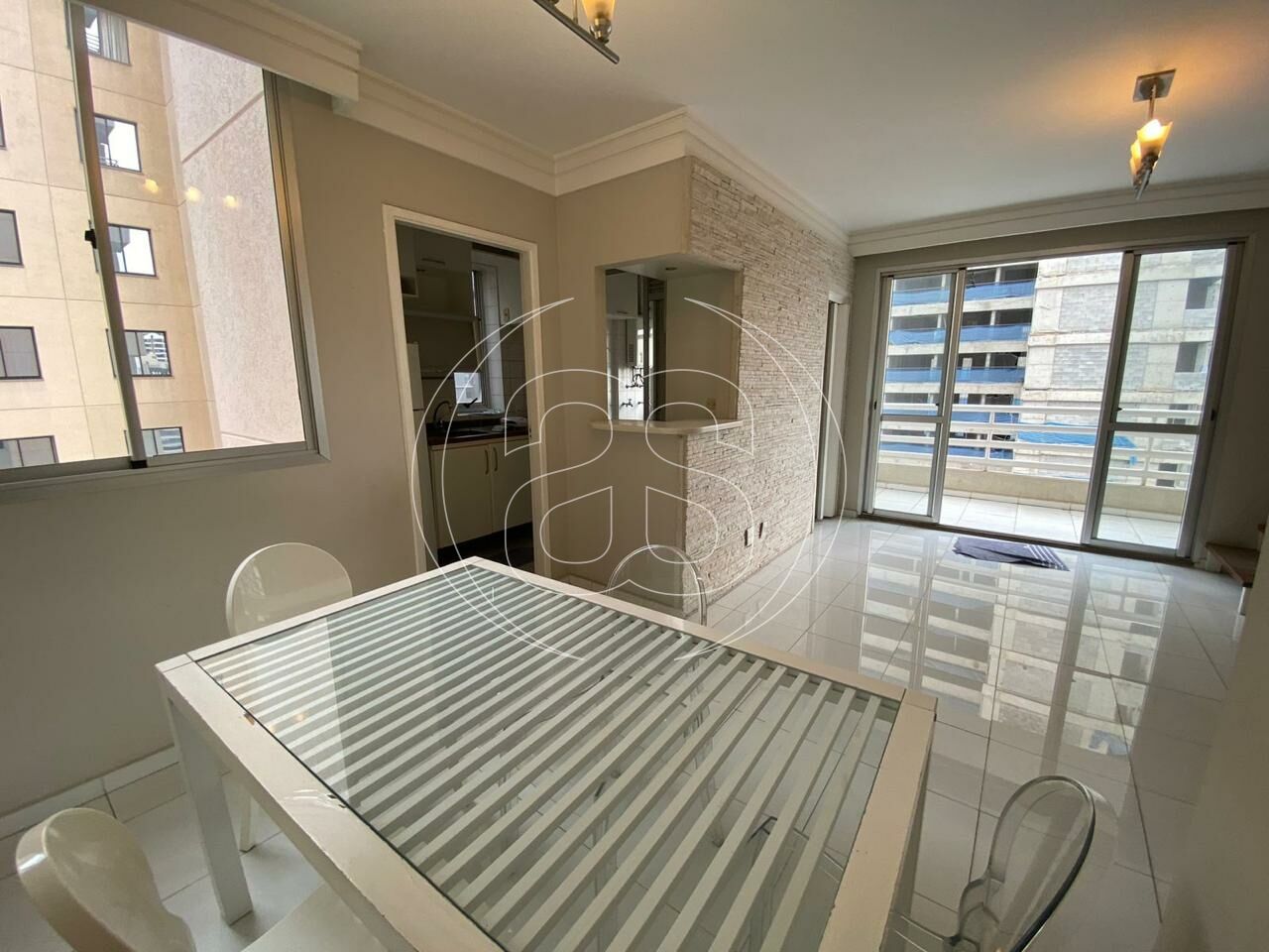 APARTAMENTO NA REGIÃO DE MOEMA PARA VENDA E LOCAÇÃO