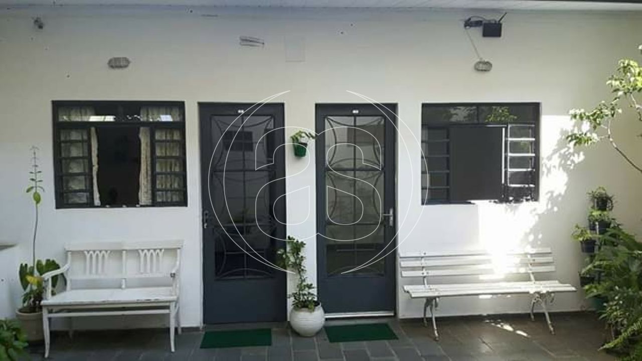 CASA COMERCIAL PARA LOCAÇÃO COM 10 SALAS - 400m²