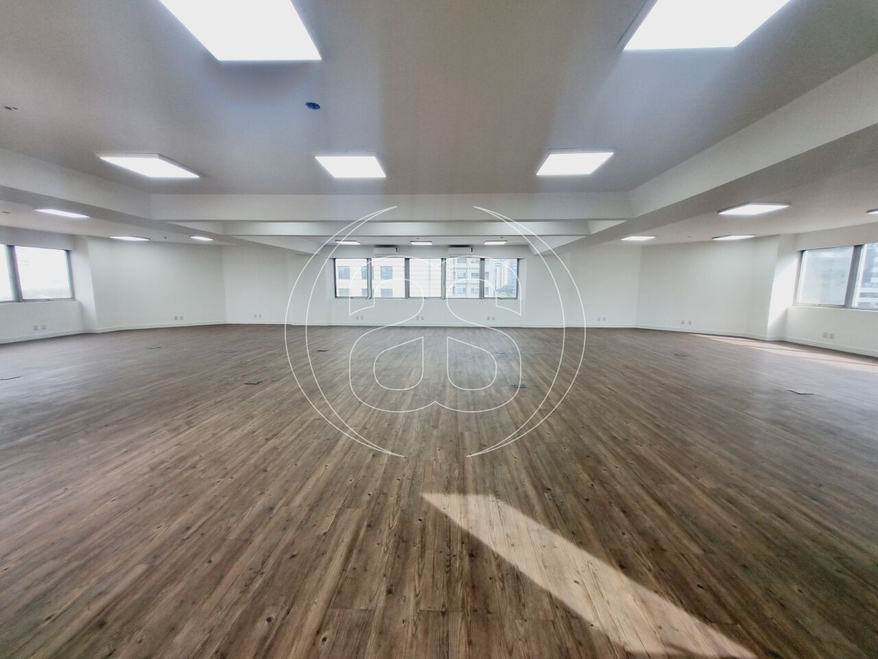 Conjunto comercial - 189,77 m²