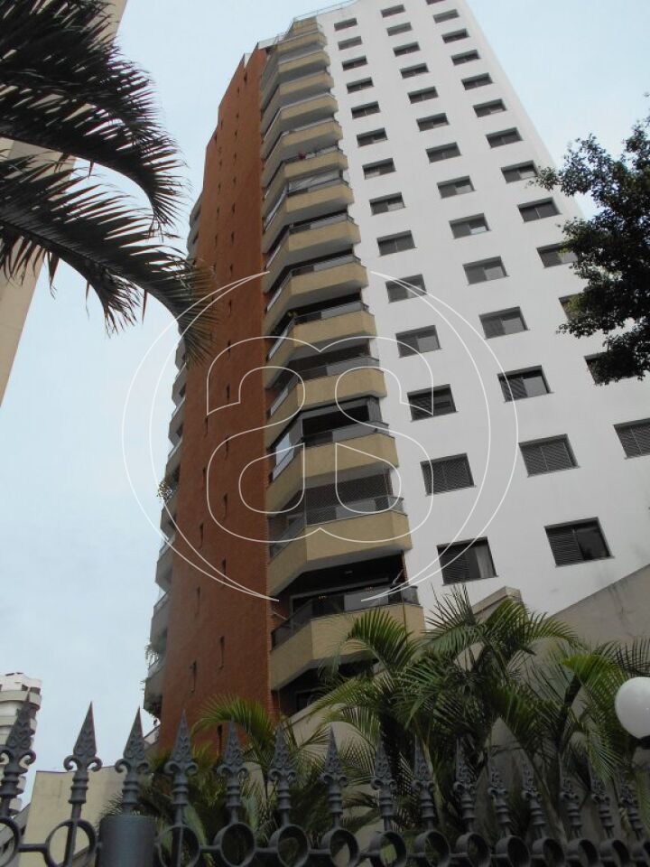 APARTAMENTO NO CAMPO BELO