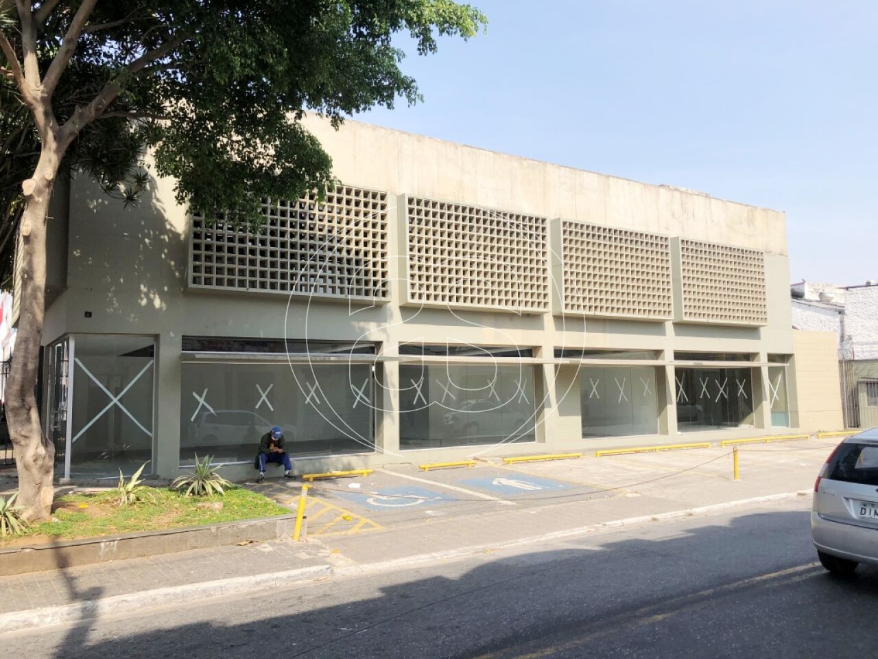 Prédio Comercial de Esquina em São Miguel Paulista, com 673m², Rua José Otoni 189