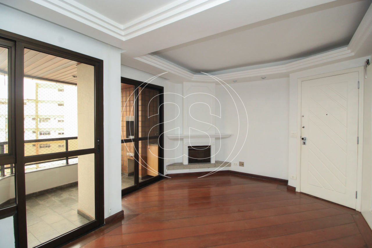 Apartamento Espaçoso com 2 Dormitórios (1 Suíte) e 2 Vagas no Campo Belo