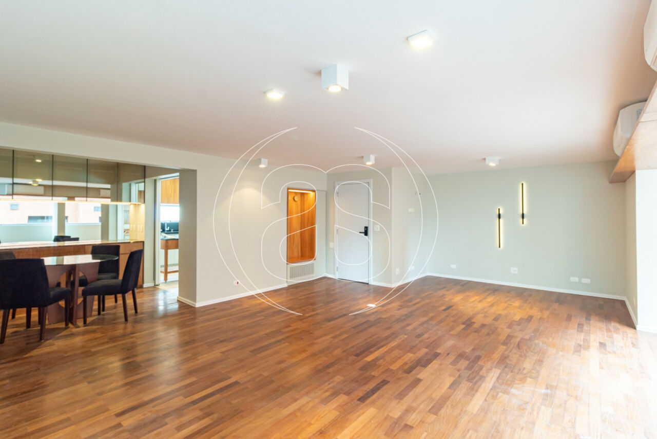 Apartamento em Moemas Pássaros 130m²
