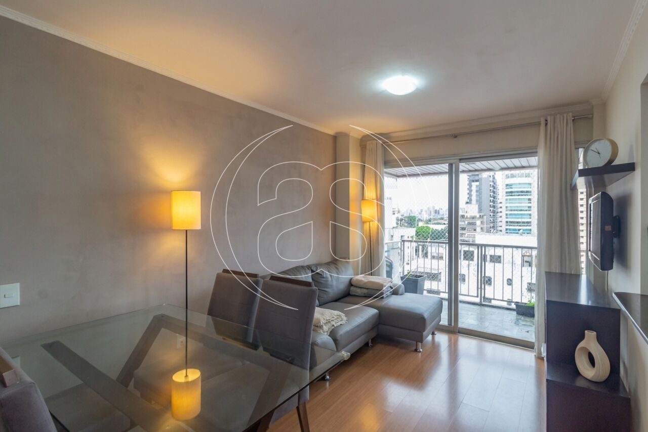 APARTAMENTO À VENDA, MOBILIADO COM EXCELENTE LOCALIZAÇÃO!!