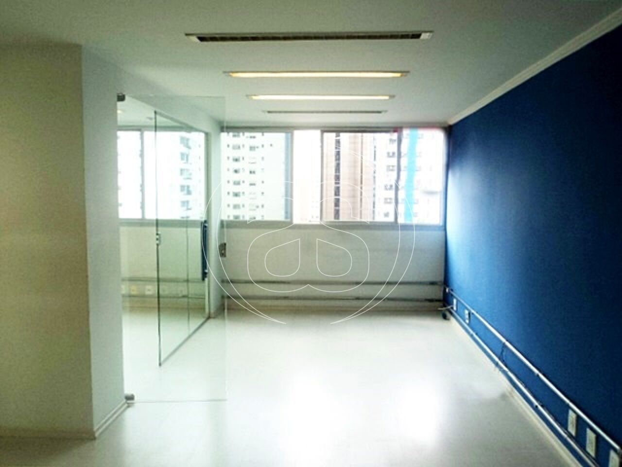 CONJUNTO COMERCIAL - ITAIM - 45M² - R$ 700.000,00