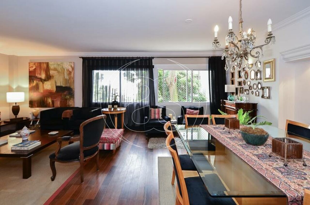 Apartamento em Jardim Paulista com 150m²