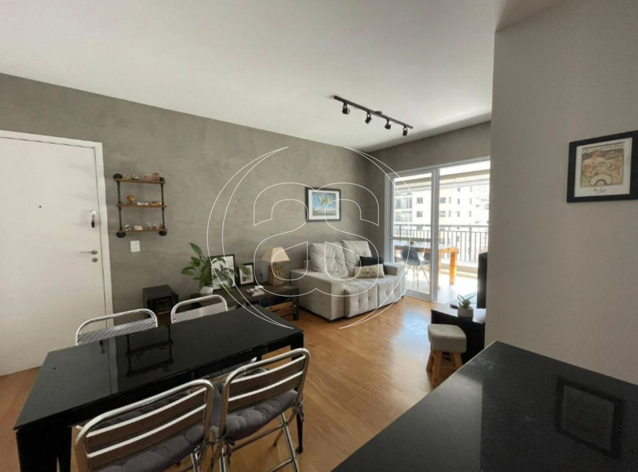 Apartamento em Saúde com 71m²