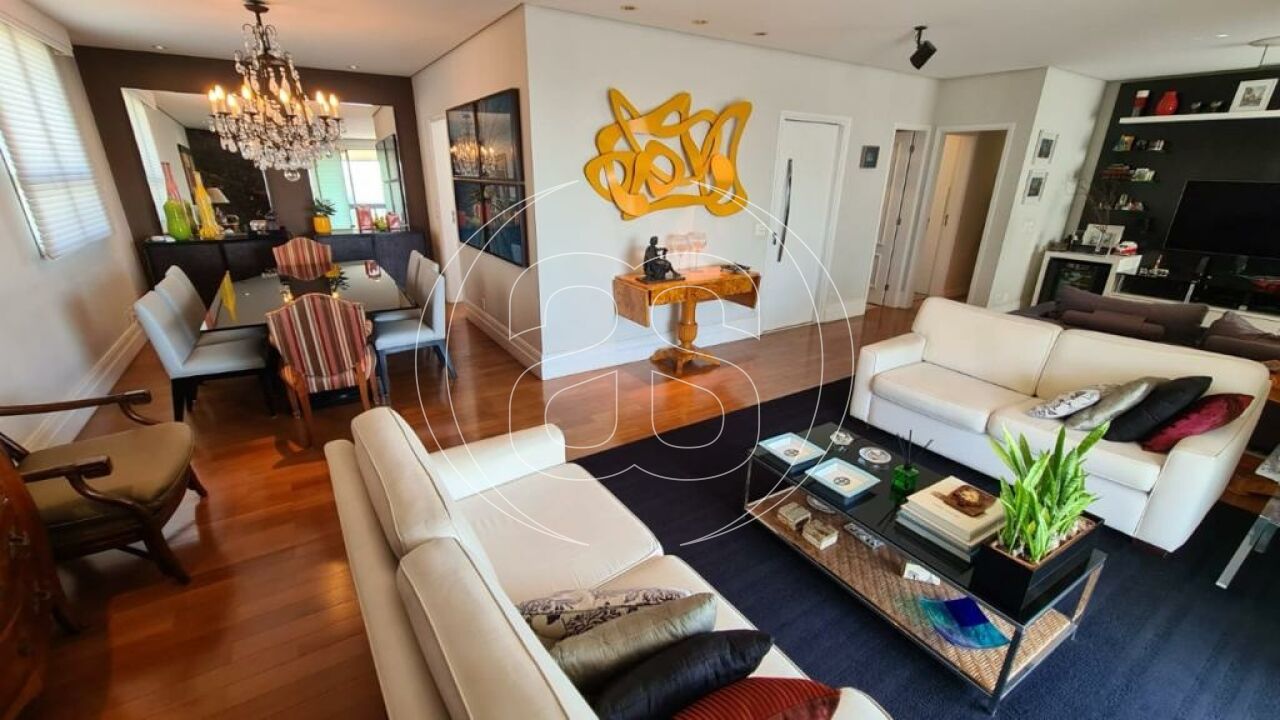 APARTAMENTO À VENDA NO CAMPO BELO
