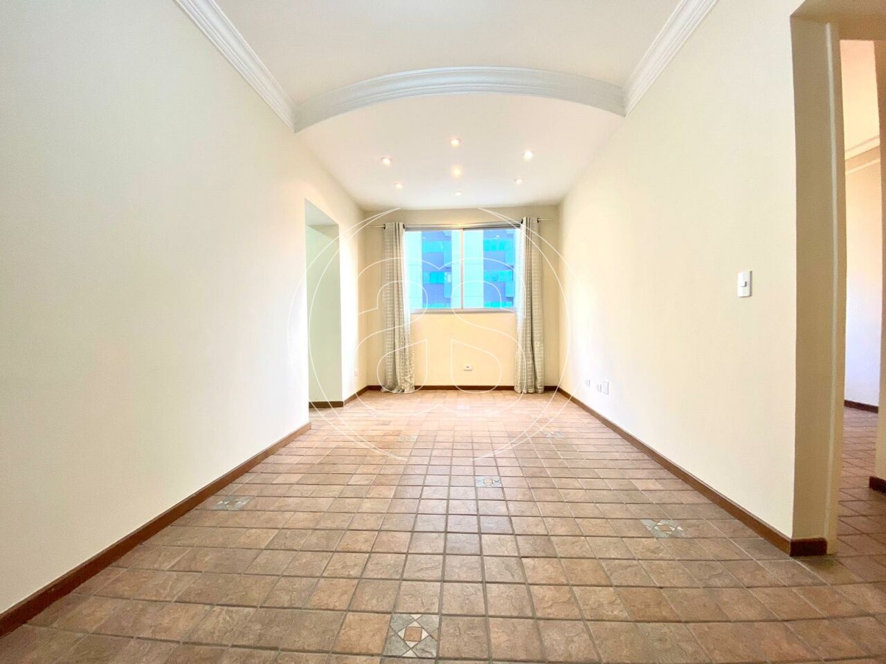 EXCELENTE OPORTUNIDADE EM MOEMA - 01 DORMITORIO COM 01 VAGA